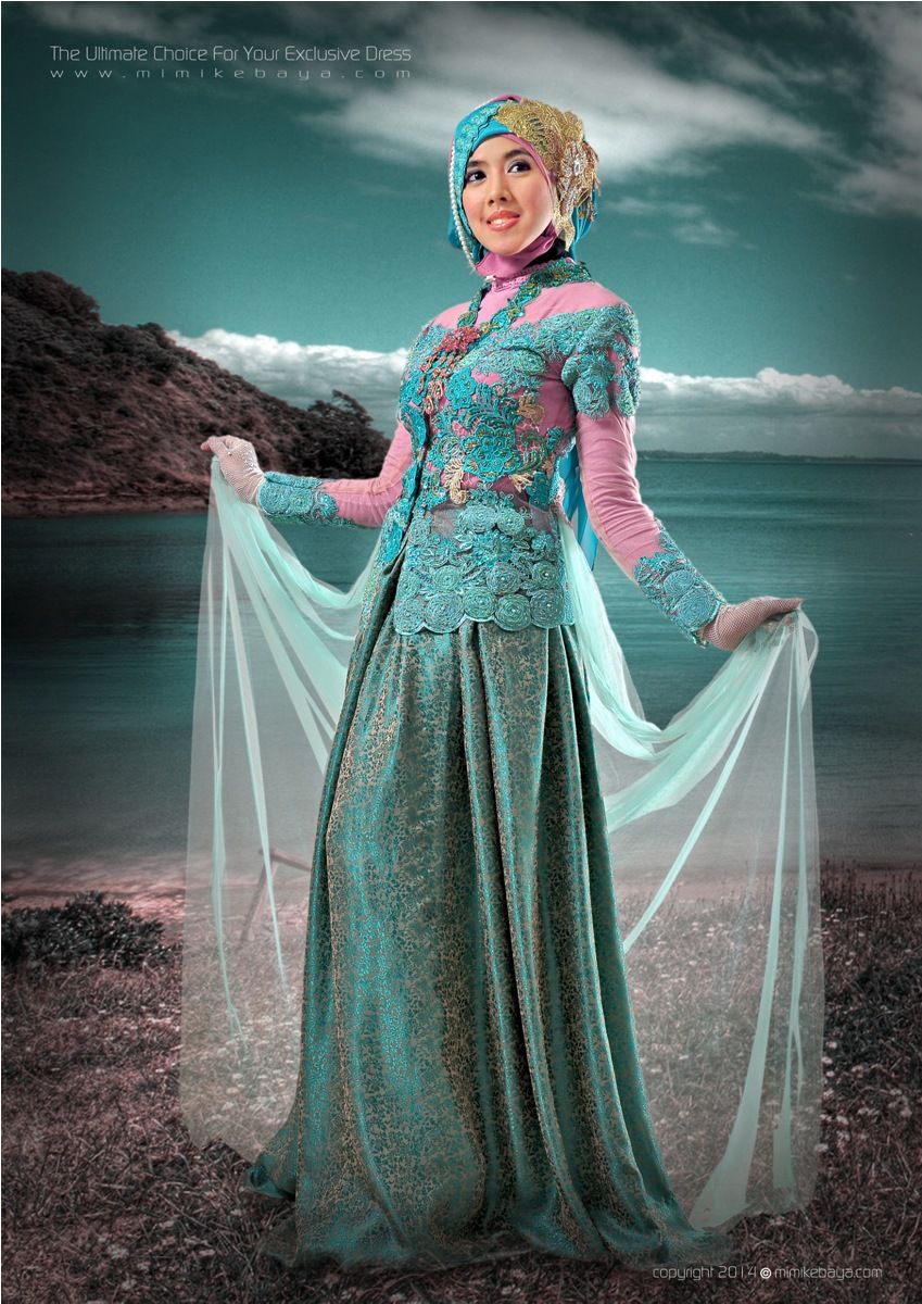 Kebaya Warna Biru Dongker