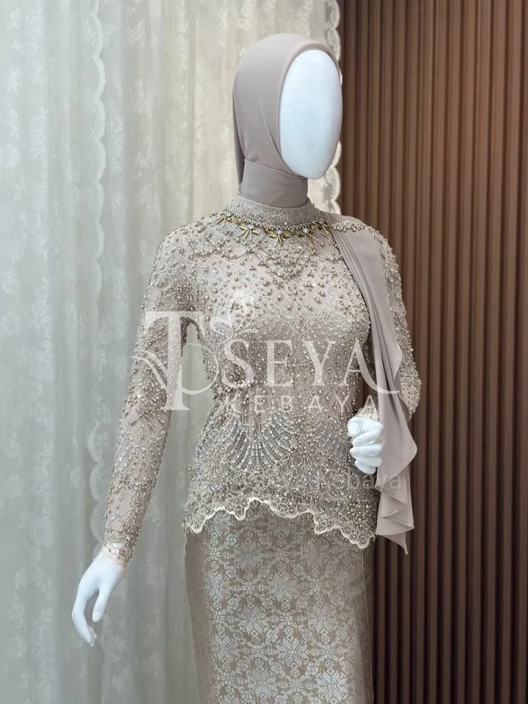 TS NUDE 01