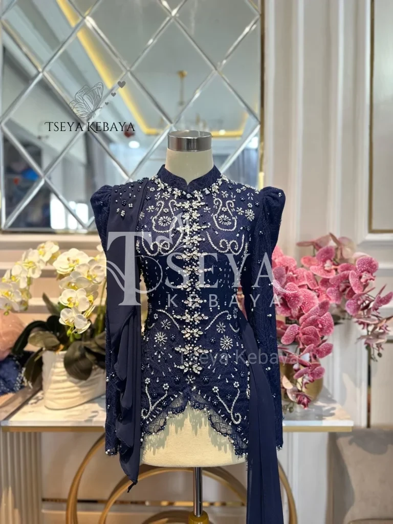 AURA BLUE