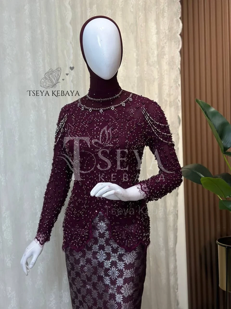 Read more about the article TS BURGUNDY HC
