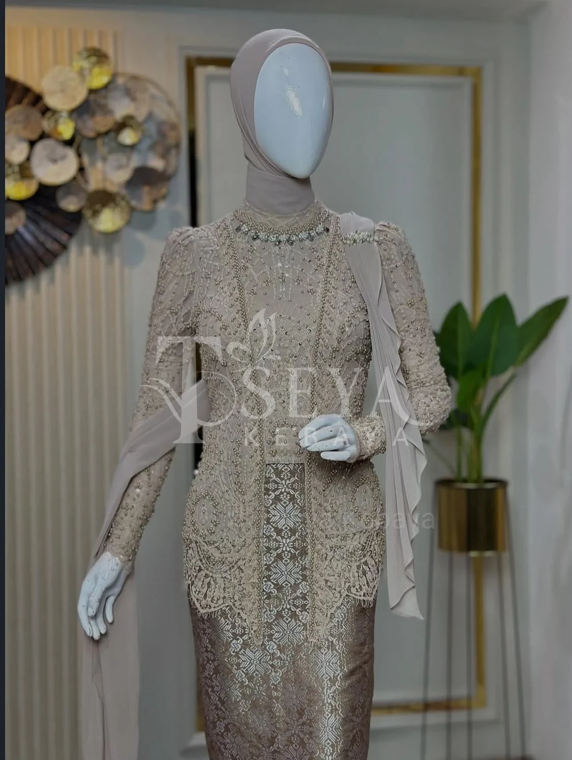 Read more about the article ELLEA NUDE