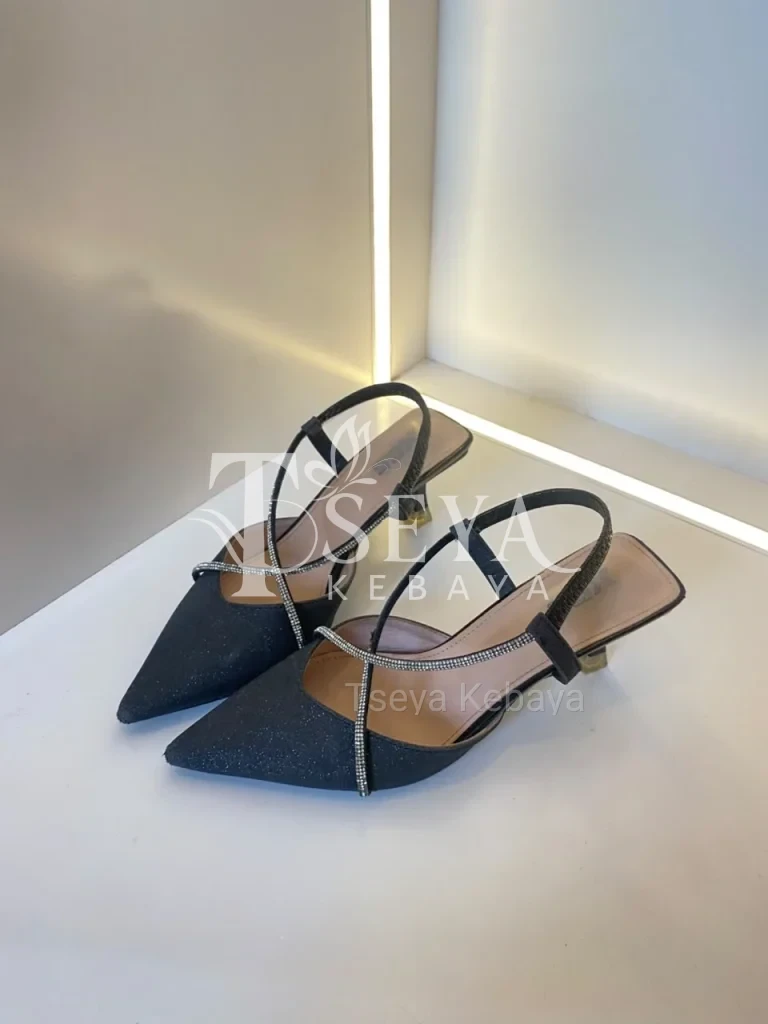 HEELS BLACK